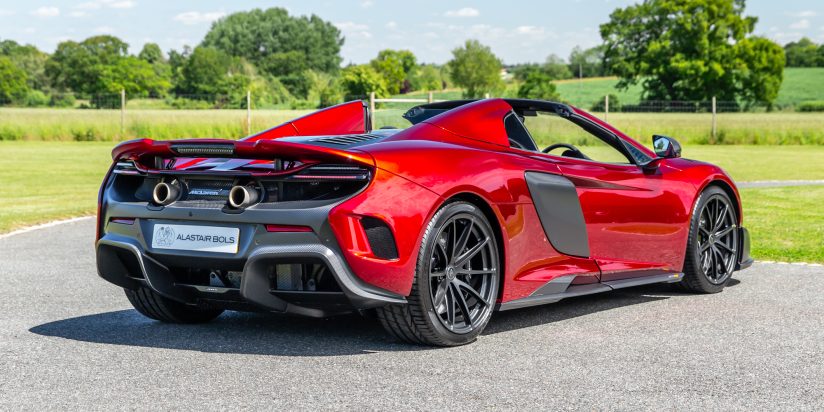 McLaren 675LT Spider VOLCANO RED - Alastair Bols