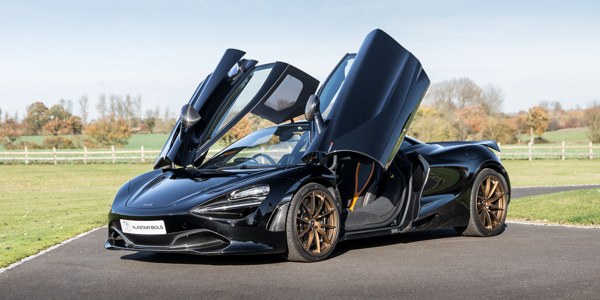 McLaren 720S Performance Coupe Abyss Black For sale