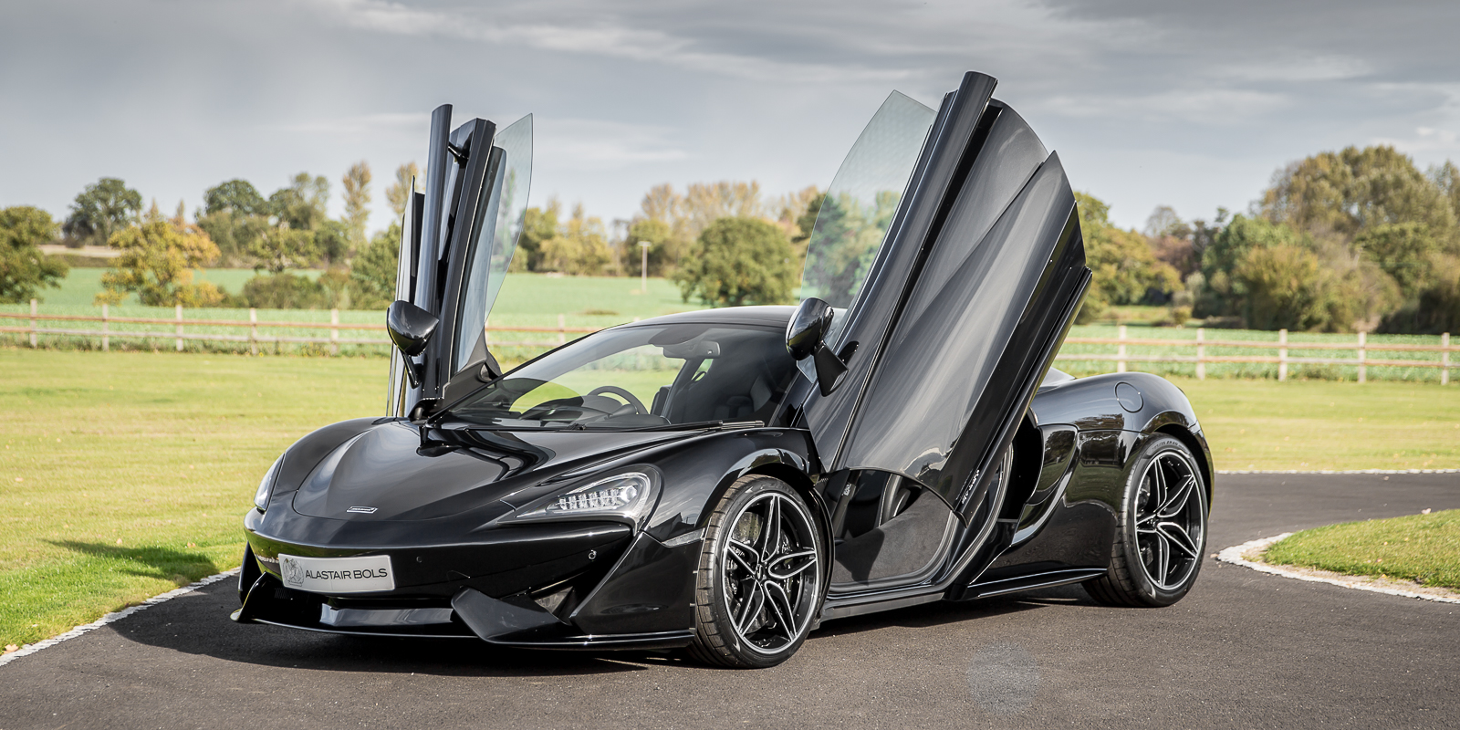 McLaren 570GT Onyx Black collection - Alastair Bols