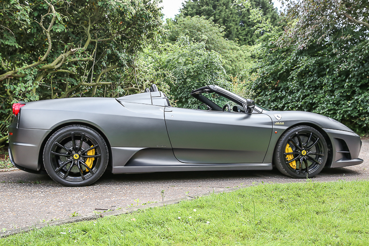 L'art de l'automobile | Ferrari Scuderia Spider 16M *Grigio Opaco