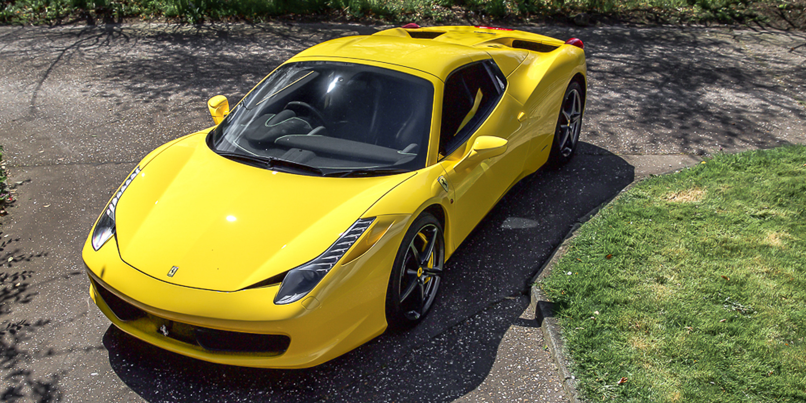 Ferrari F458 Spider Giallo Fly - Alastair Bols