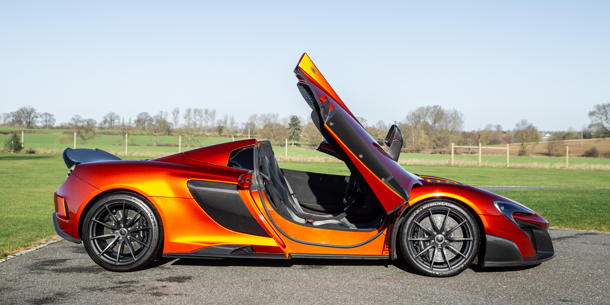 von.mac フルスーツ オレンジ/ブラック McLaren 675LTS VO & MSO - Alastair Bols