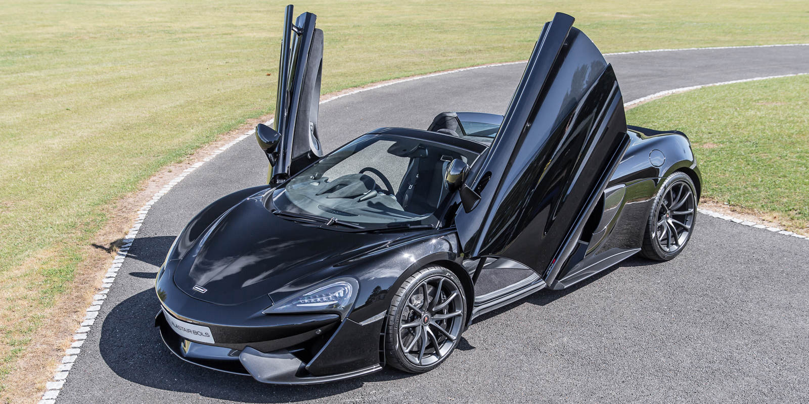 McLaren 570S Spider - ONYX BLACK - Alastair Bols