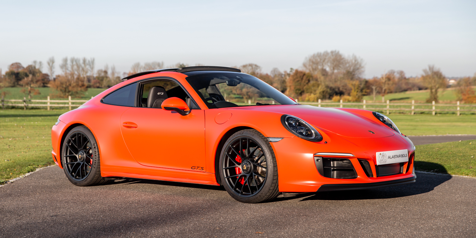 Porsche 991.2 Carrera 4S GTS LAVA - Alastair Bols